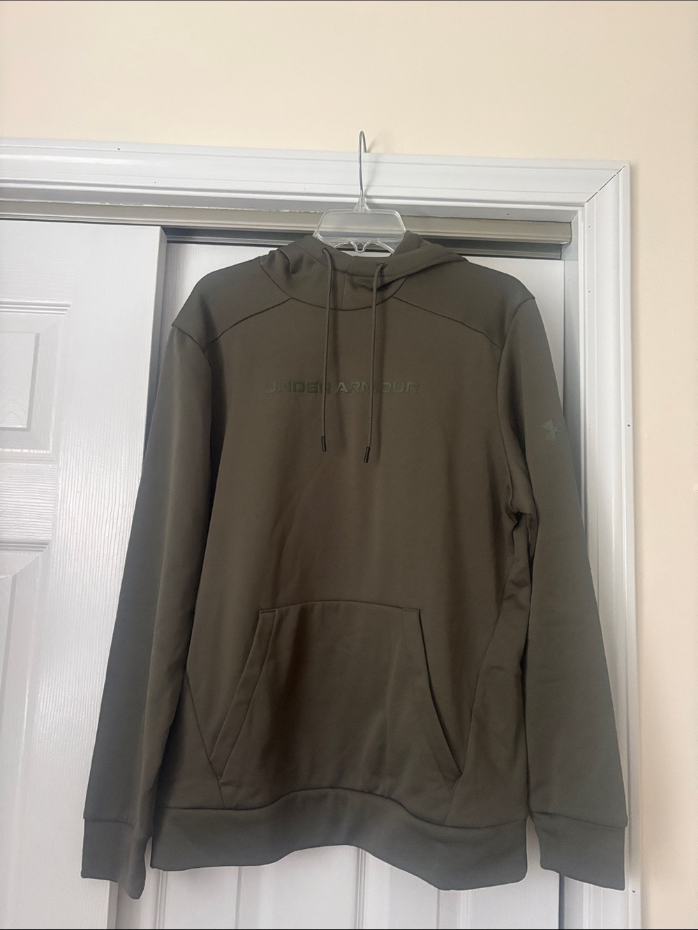 Under Armour Men’s Olive Green Hooded Pullover Sweatshirt